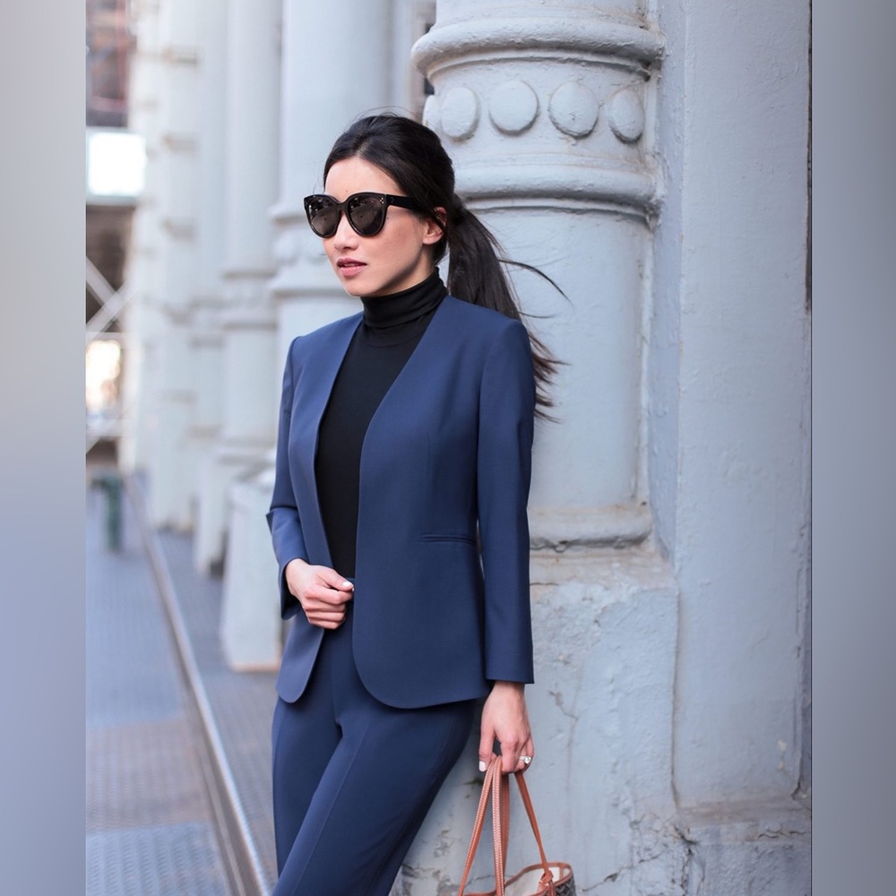 NWT - Wool blend Theory Blazer.